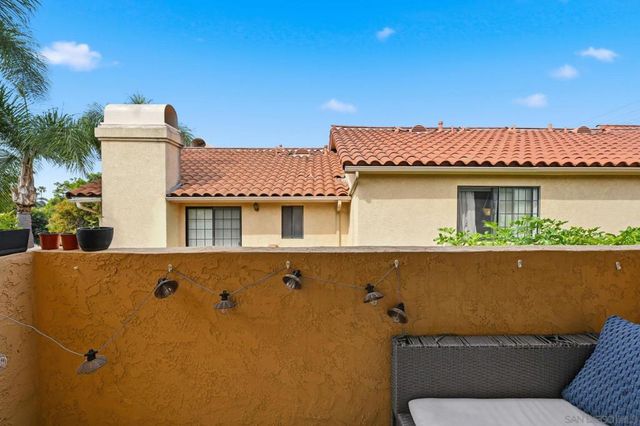 1460 Hornblend, San Diego, CA 92109