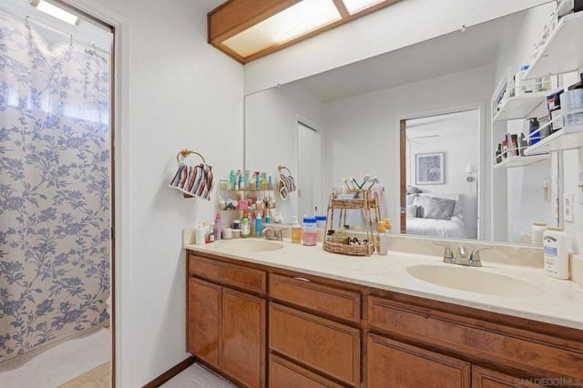 1460 Hornblend, San Diego, CA 92109