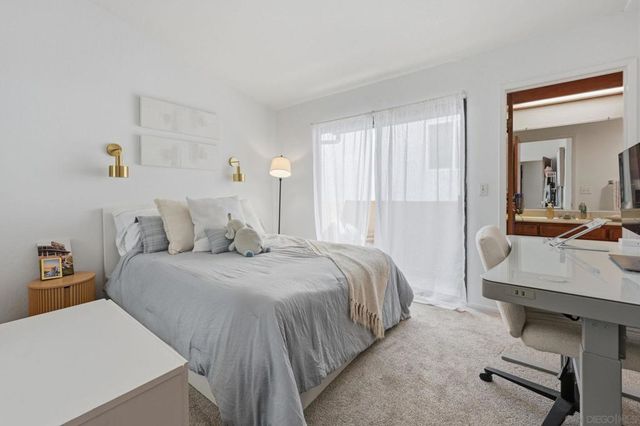 1460 Hornblend, San Diego, CA 92109