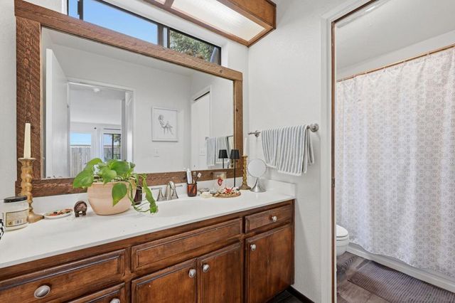 1460 Hornblend, San Diego, CA 92109