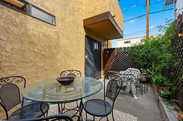 1460 Hornblend, San Diego, CA 92109