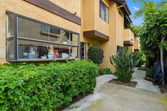 1460 Hornblend, San Diego, CA 92109