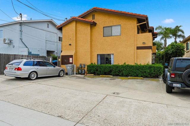 1460 Hornblend, San Diego, CA 92109