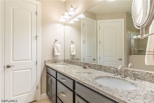7343 Mockingbird CT, Naples, FL 34114