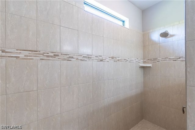7343 Mockingbird CT, Naples, FL 34114