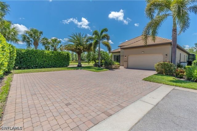 7343 Mockingbird CT, Naples, FL 34114