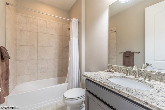 7343 Mockingbird CT, Naples, FL 34114