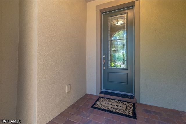 7343 Mockingbird CT, Naples, FL 34114