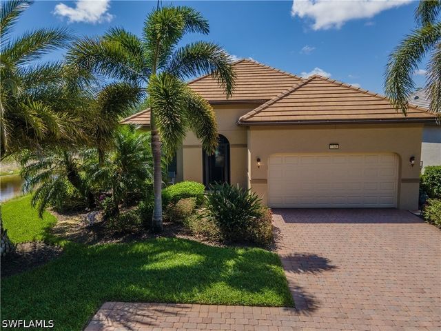 7343 Mockingbird CT, Naples, FL 34114