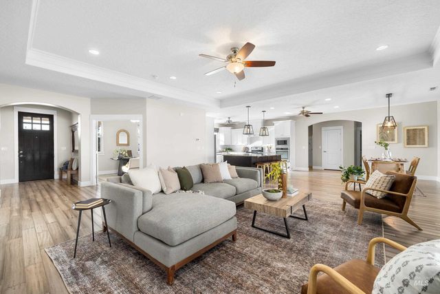 8018 Plumberry Ct, Middleton, ID 83644