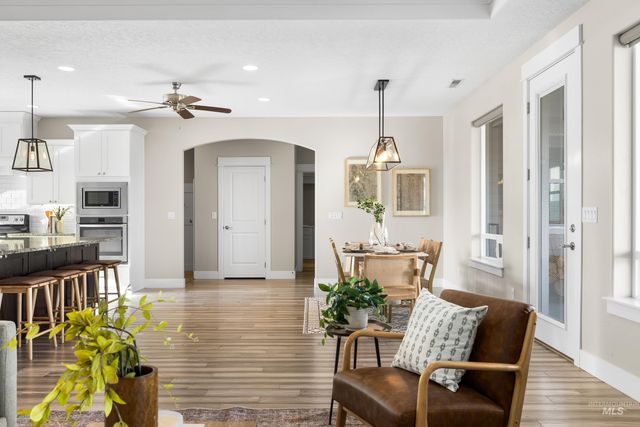 8018 Plumberry Ct, Middleton, ID 83644