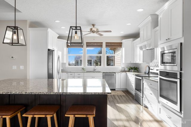 8018 Plumberry Ct, Middleton, ID 83644