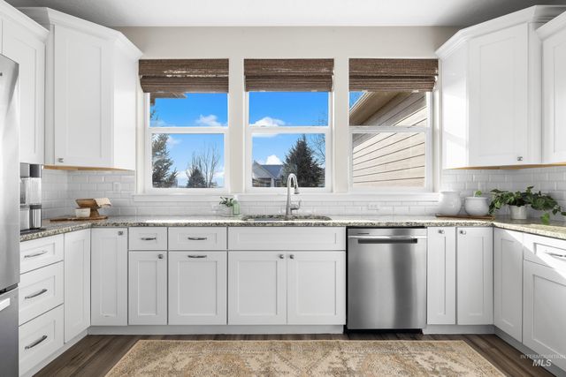 8018 Plumberry Ct, Middleton, ID 83644