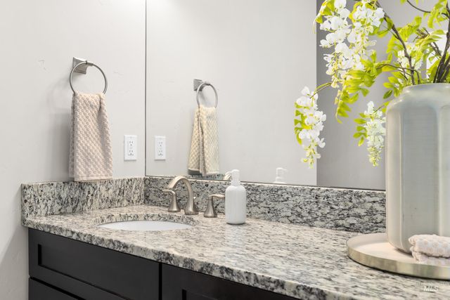 8018 Plumberry Ct, Middleton, ID 83644