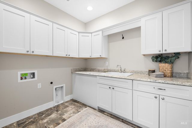 8018 Plumberry Ct, Middleton, ID 83644