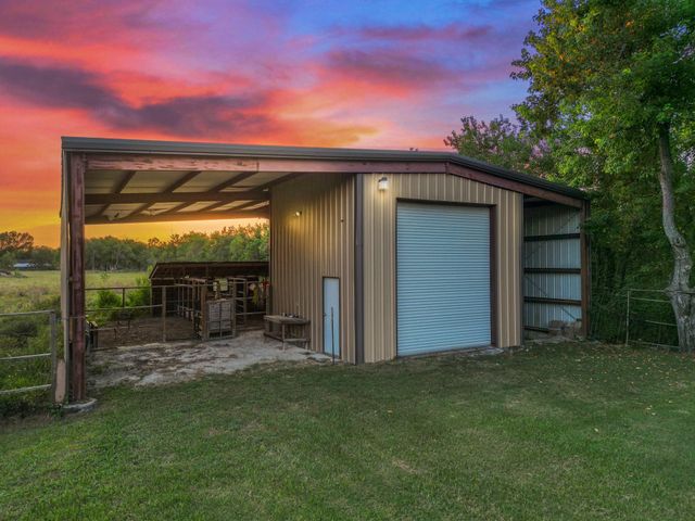 9731 Hadden Rd, Baytown, TX 77521