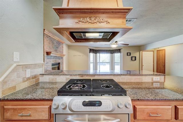 648 N Cleveland Avenue, Shawnee, OK 74801