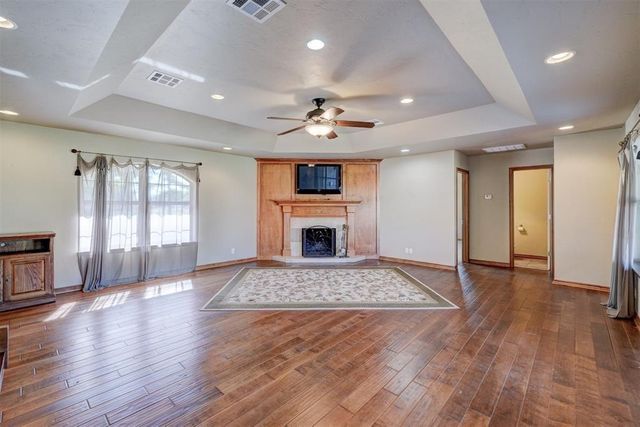 648 N Cleveland Avenue, Shawnee, OK 74801