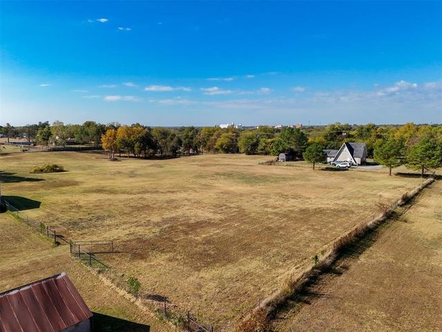 648 N Cleveland Avenue, Shawnee, OK 74801