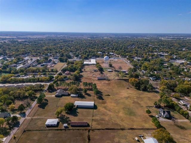 648 N Cleveland Avenue, Shawnee, OK 74801