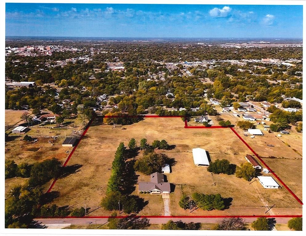 648 N Cleveland Avenue, Shawnee, OK 74801