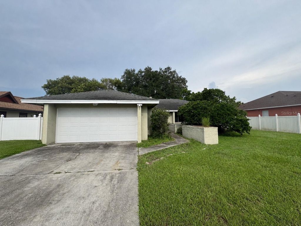 2419 AMBERLY AVENUE, Orlando, FL 32833