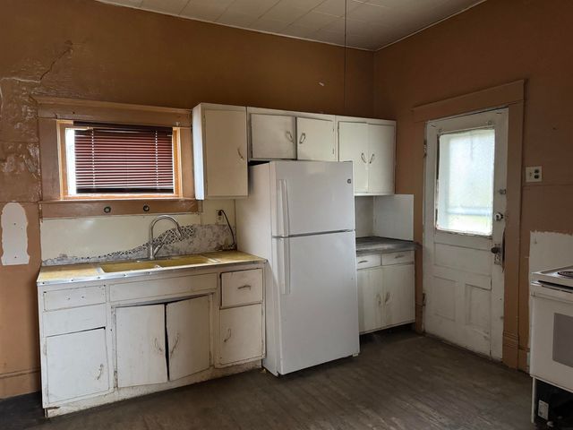 229 SE 4th Avenue, Oelwein, IA 50662