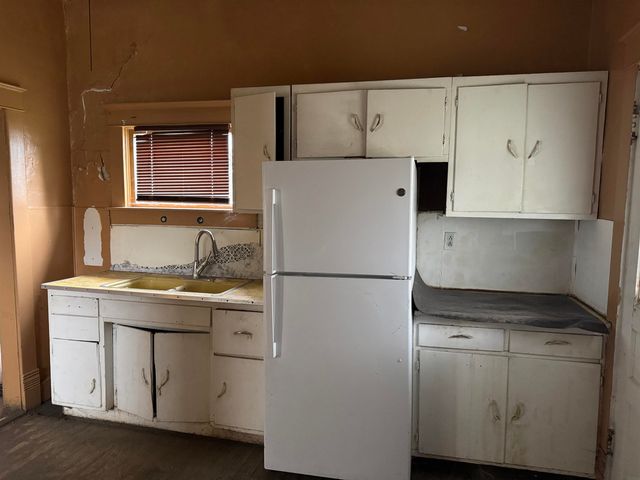 229 SE 4th Avenue, Oelwein, IA 50662