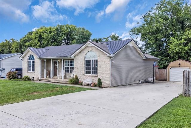 108 Boardwalk Way, Shelbyville, TN 37160