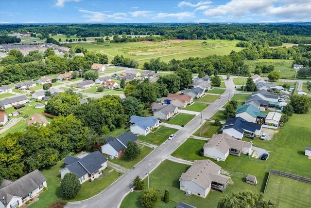 108 Boardwalk Way, Shelbyville, TN 37160