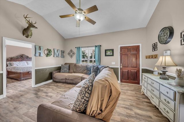 108 Boardwalk Way, Shelbyville, TN 37160