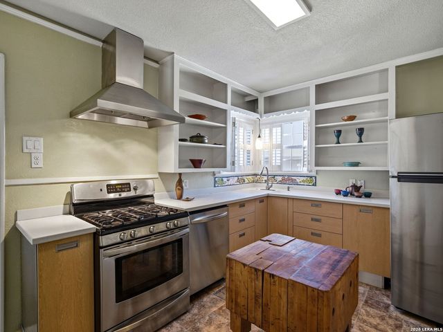 311 Elmhurst Avenue, San Antonio, TX 78209