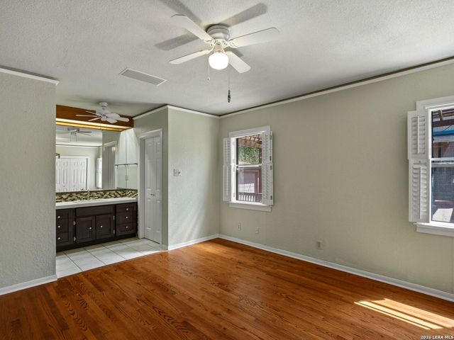 311 Elmhurst Avenue, San Antonio, TX 78209