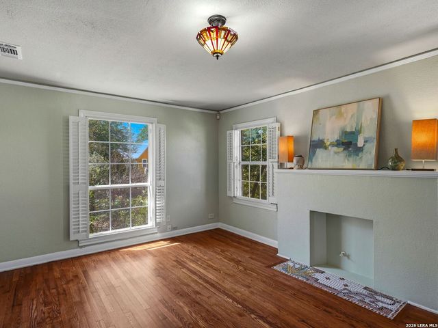 311 Elmhurst Avenue, San Antonio, TX 78209