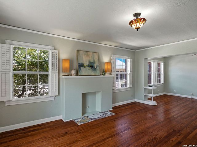 311 Elmhurst Avenue, San Antonio, TX 78209