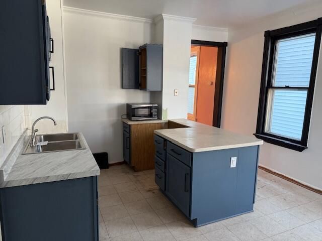 3033 N Holton STREET, Milwaukee, WI 53212