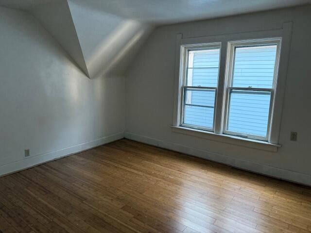 3033 N Holton STREET, Milwaukee, WI 53212