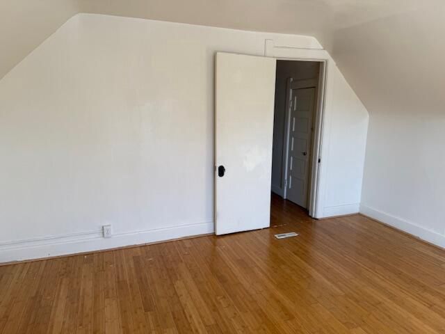 3033 N Holton STREET, Milwaukee, WI 53212