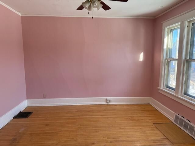 3033 N Holton STREET, Milwaukee, WI 53212