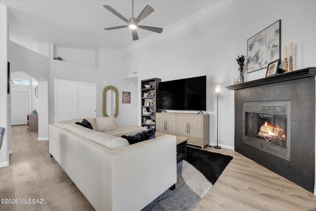 7077 N Avenida Adella, Tucson, AZ 85741