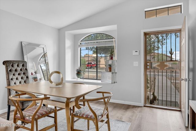 7077 N Avenida Adella, Tucson, AZ 85741