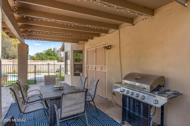 7077 N Avenida Adella, Tucson, AZ 85741