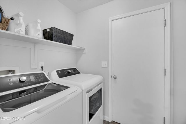 7077 N Avenida Adella, Tucson, AZ 85741