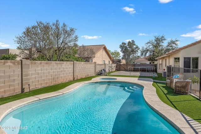 7077 N Avenida Adella, Tucson, AZ 85741