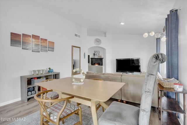 7077 N Avenida Adella, Tucson, AZ 85741