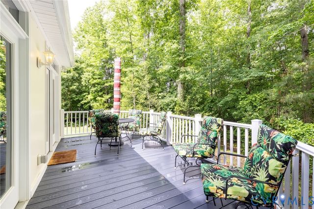 6600 Buglers Trail Ln, Moseley, VA 23120