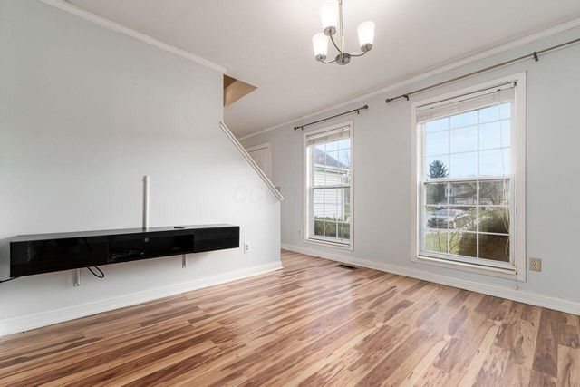 5697 Winchester Highlands Court, Canal Winchester, OH 43110