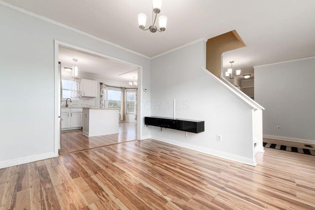 5697 Winchester Highlands Court, Canal Winchester, OH 43110