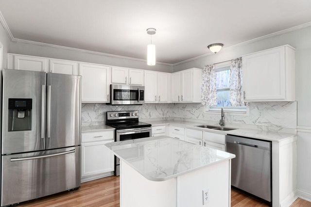 5697 Winchester Highlands Court, Canal Winchester, OH 43110