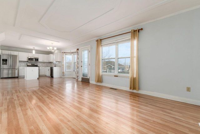 5697 Winchester Highlands Court, Canal Winchester, OH 43110